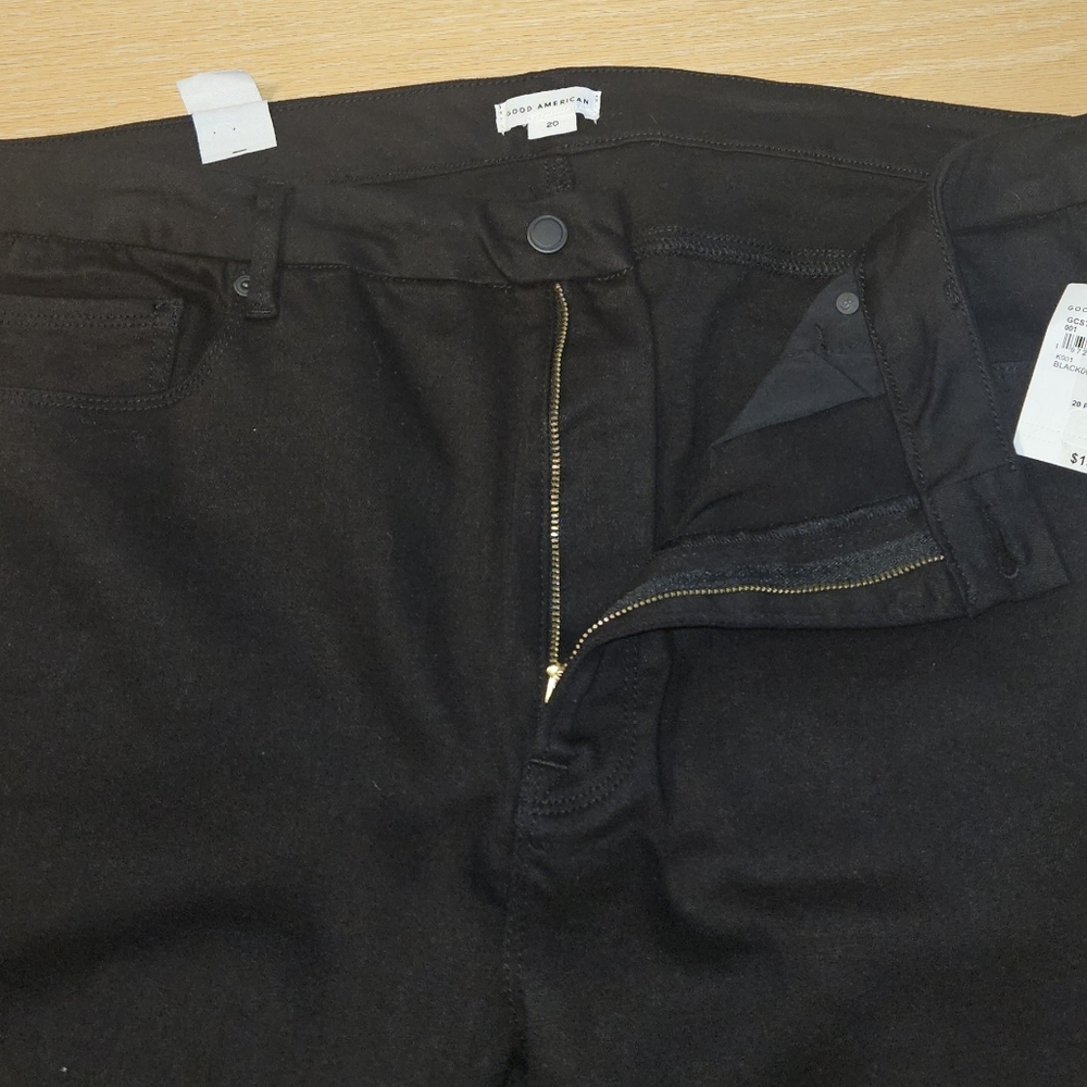 Good American Good Curve Straight Black Denim: 20 Plus 28" Inseam - Picture 8 of 13